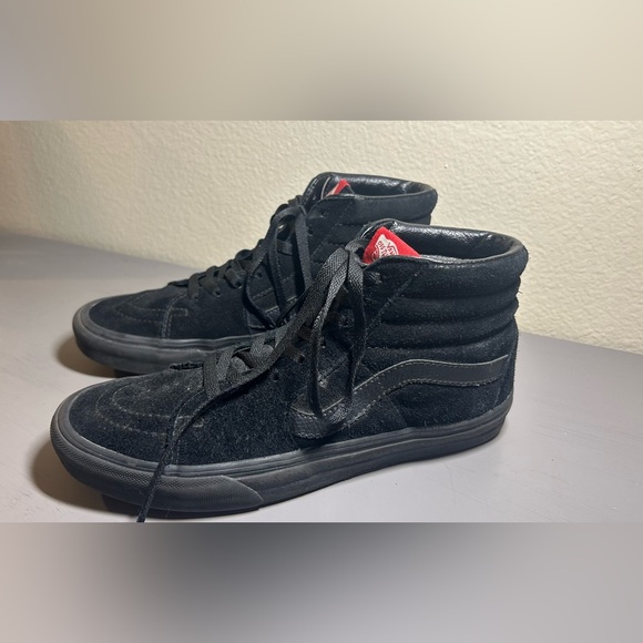 Vans Men's Black High-Top Sneakers with Red Accents - Picture 2 of 7